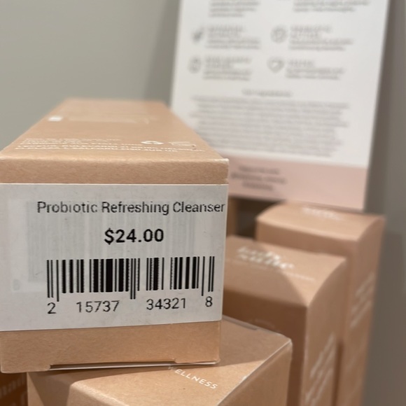 Lady suite intimate refreshing cleanser with postbiotics - Picture 7 of 8